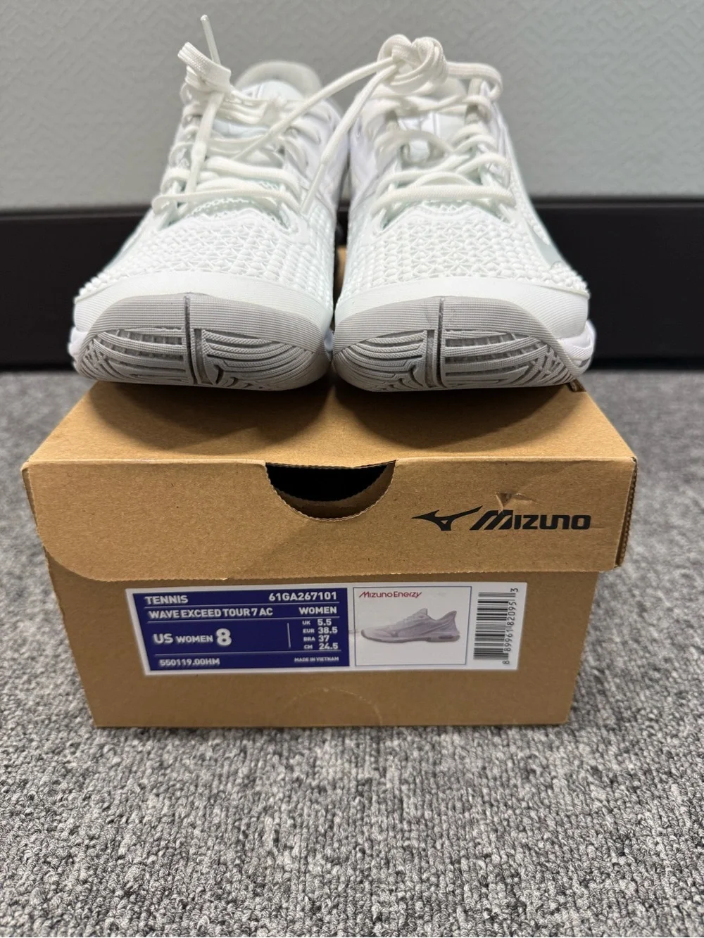 Mizuno lightweight court